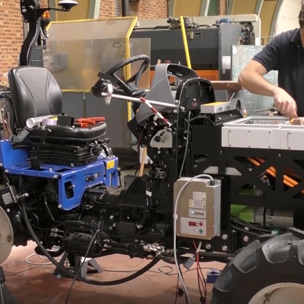 The making of Djust E