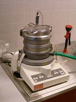 shaking sieving apparatus