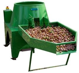 Green walnut peeling and cleaning machine