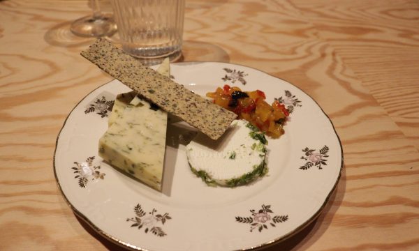 Cheese and bread made with algae