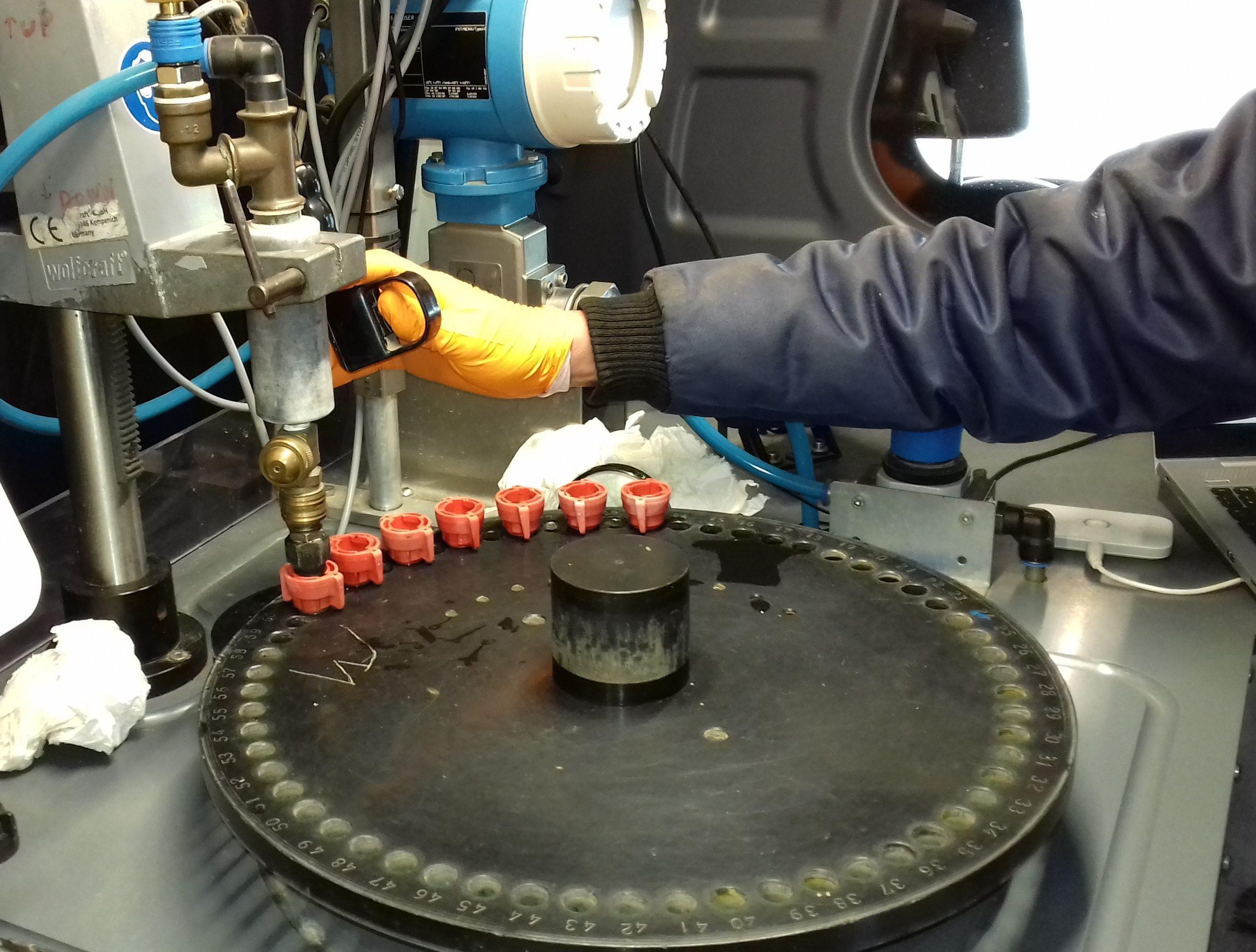 Testing nozzles on a nozzle test bench