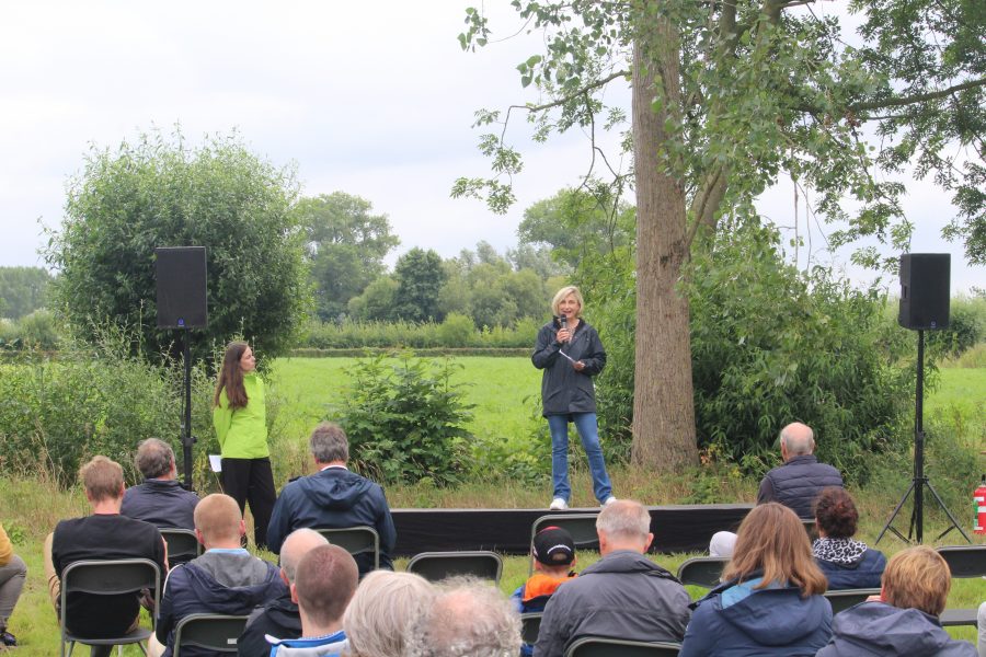 Vlaams minister van landbouw Hilde Crevits geeft een speech tijdens de demodag in Hansbeke