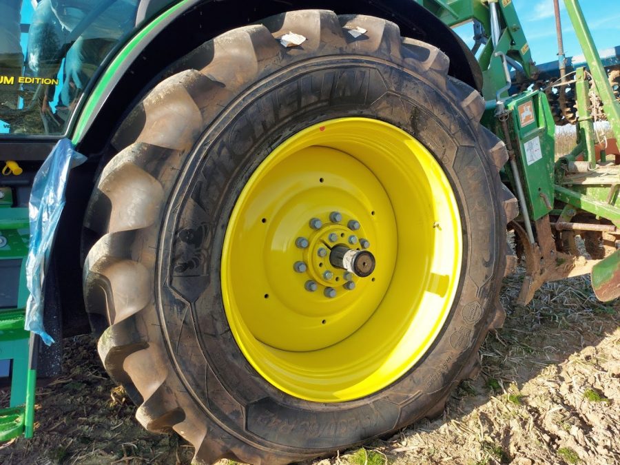 VF tire on field tension